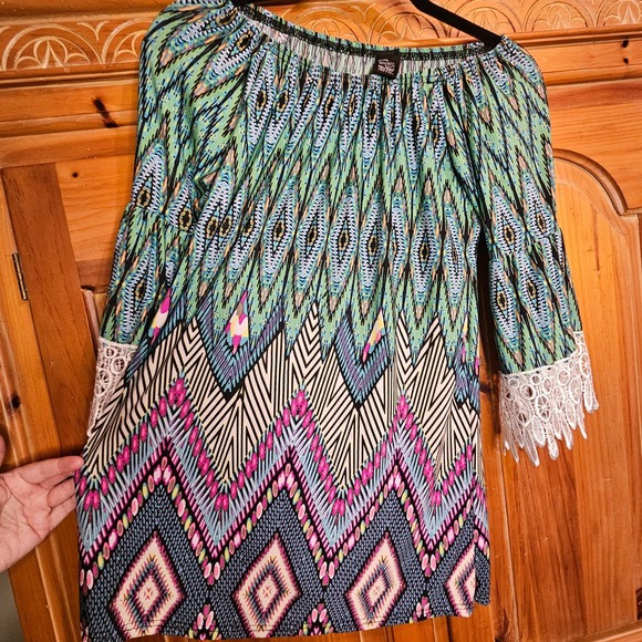 WinWin Half Sleeve‎ Lace Trim Tunic Size S-M - Picture 3 of 7